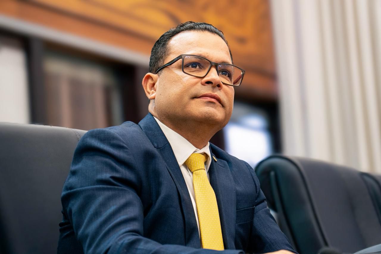 Tadeu Hassem cobra mais investimentos em segurança durante debate