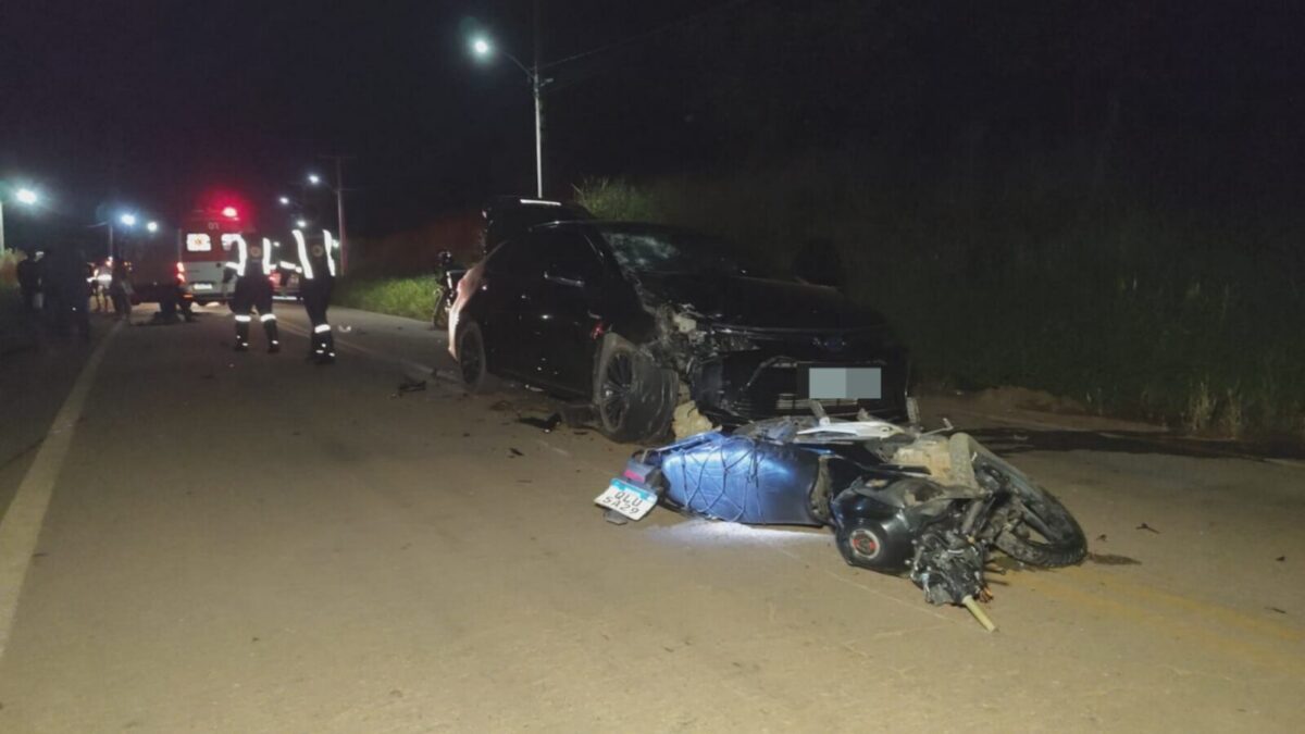 Colisão entre carro e moto deixa homem morto na AC-90 em Rio Branco