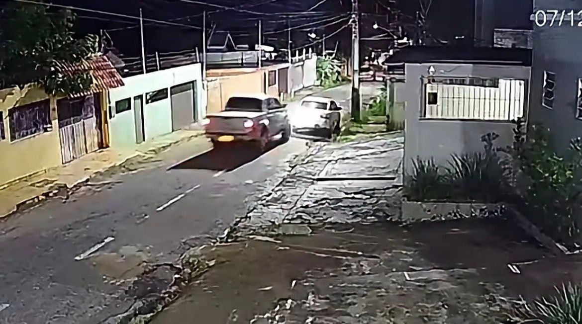Rua registra nova batida de caminhonete em menos de 24 horas