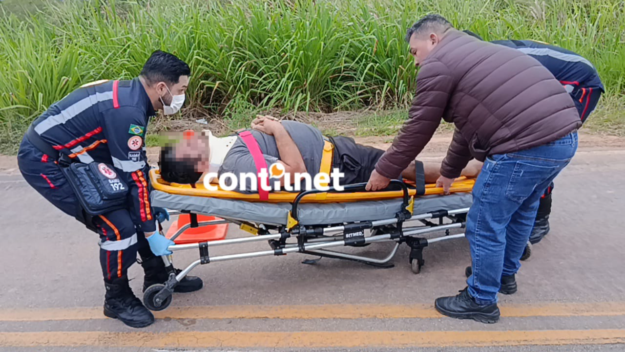 Motociclista é arremessado após colisão com caminhonete na Transacreana