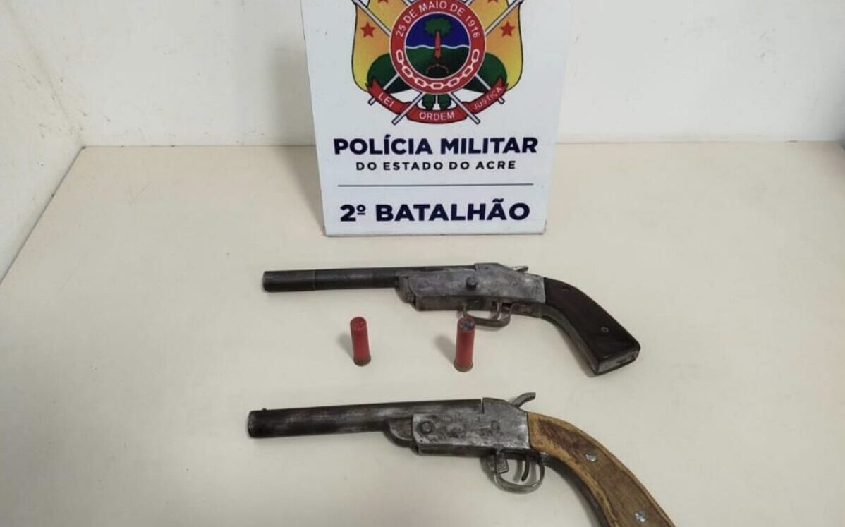 PM apreende duas escopetas após fuga de suspeitos em Rio Branco
