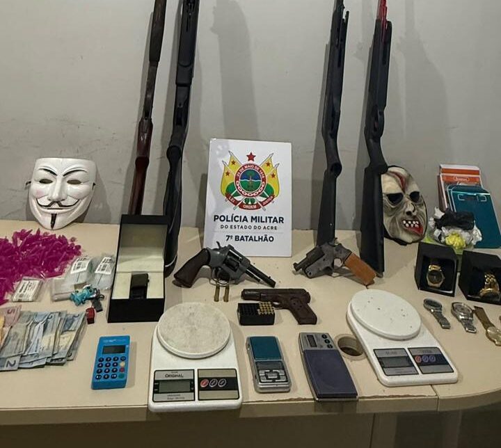 A operação contou ainda com o apoio da equipe do Canil da Polícia Militar