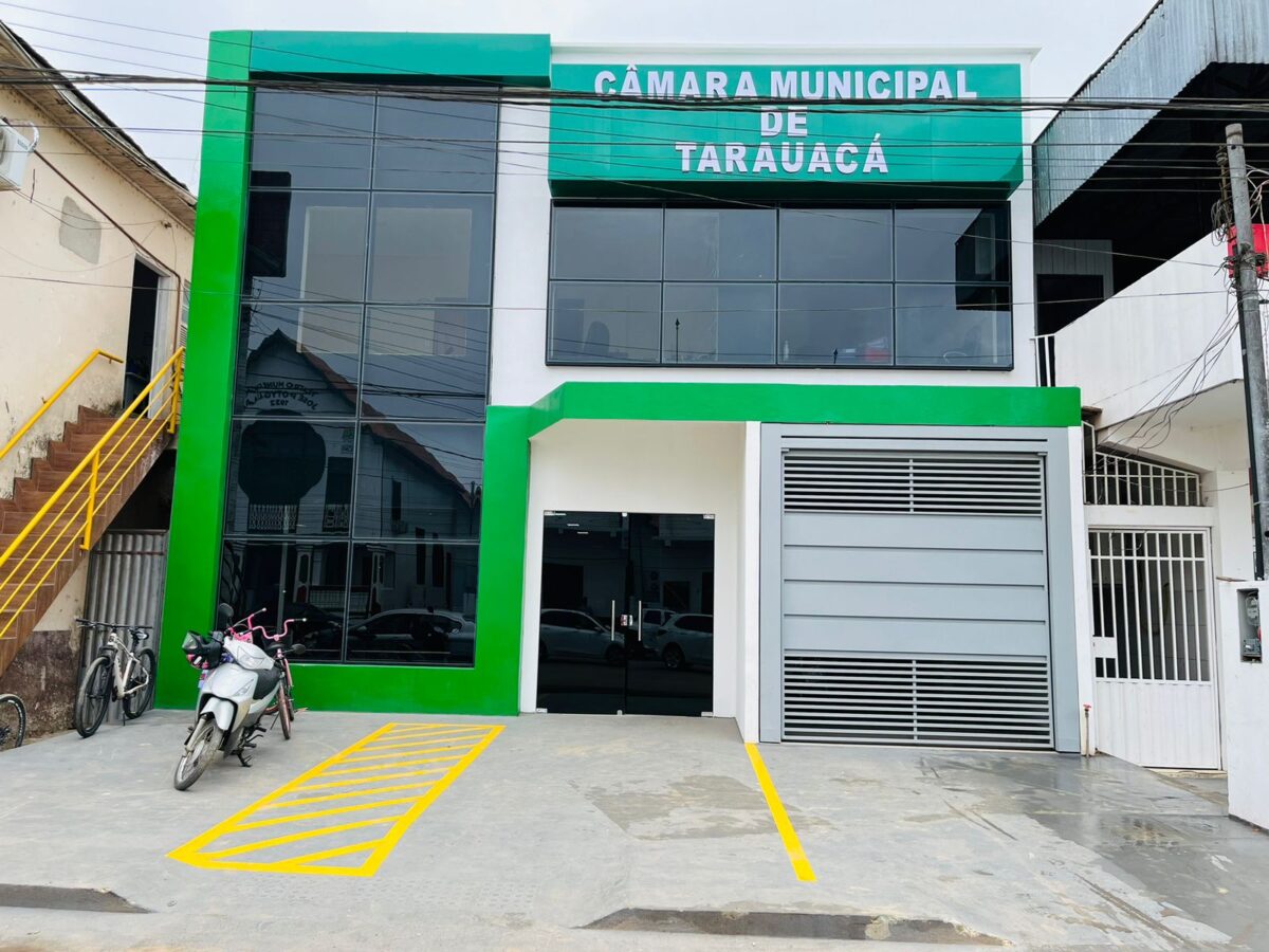 Câmara vira alvo de liminar por contratar escritório de advogado recém-formado Câmara vira alvo de liminar por contratar escritório de advogado recém-formado