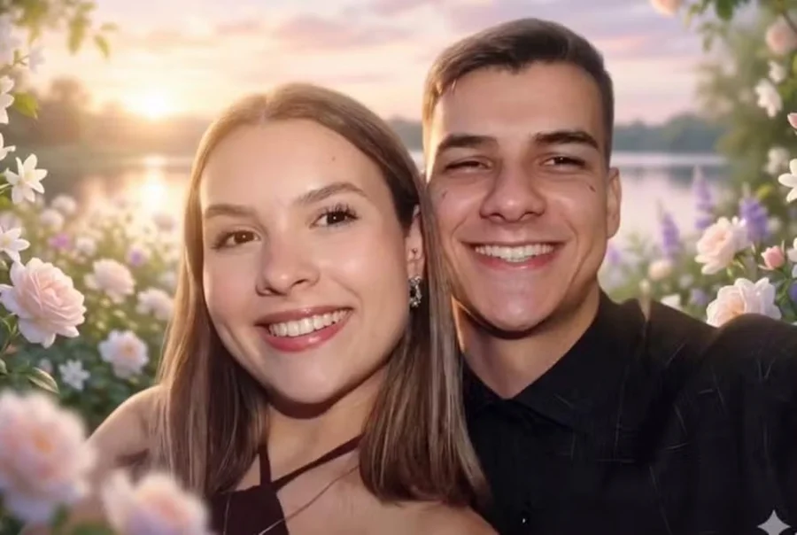 Tragédia: casal de jovens morre após carro sair da pista e cair em penhasco Tragédia: casal de jovens morre após carro sair da pista e cair em penhasco