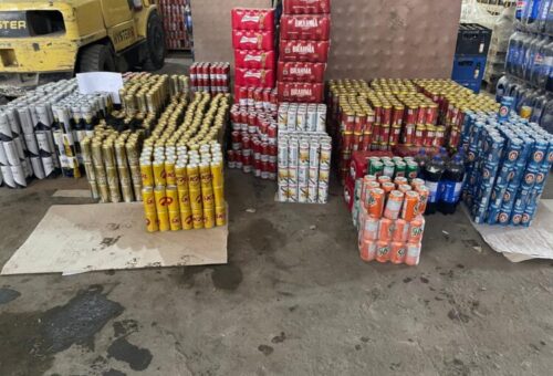Polícia Civil recupera 270 engradados de bebida saqueados de balsa em Tarauacá