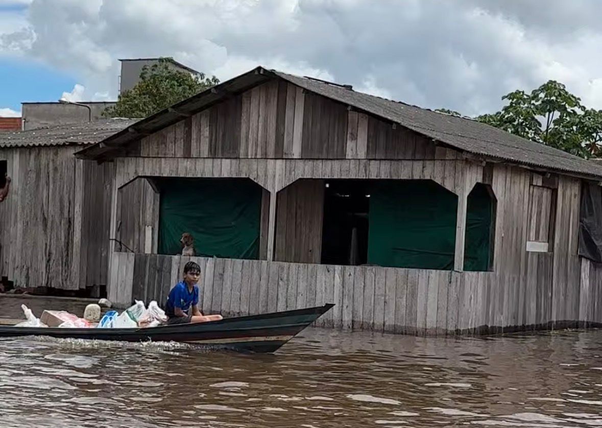 Rio Juruá registra vazante e marca 14,14 m em Cruzeiro do Sul Rio Juruá registra vazante e marca 14,14 m em Cruzeiro do Sul