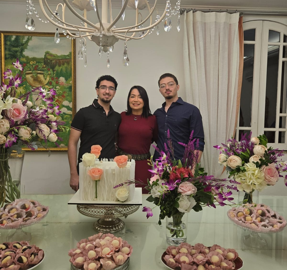 Jackie Pinheiro traz os registros do aniversário de Giu Evangelista