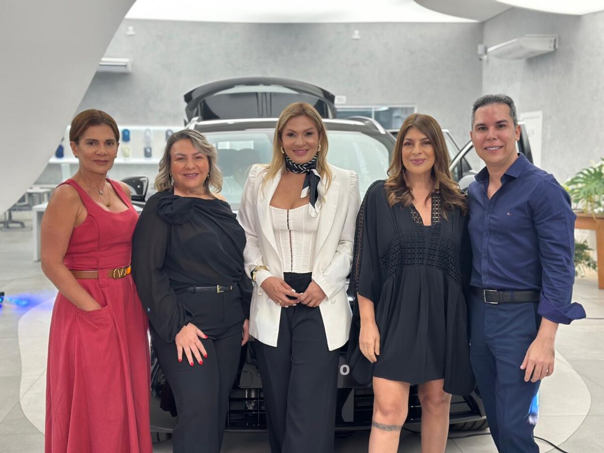Jackie Pinheiro traz os registros do aniversário de Giu Evangelista