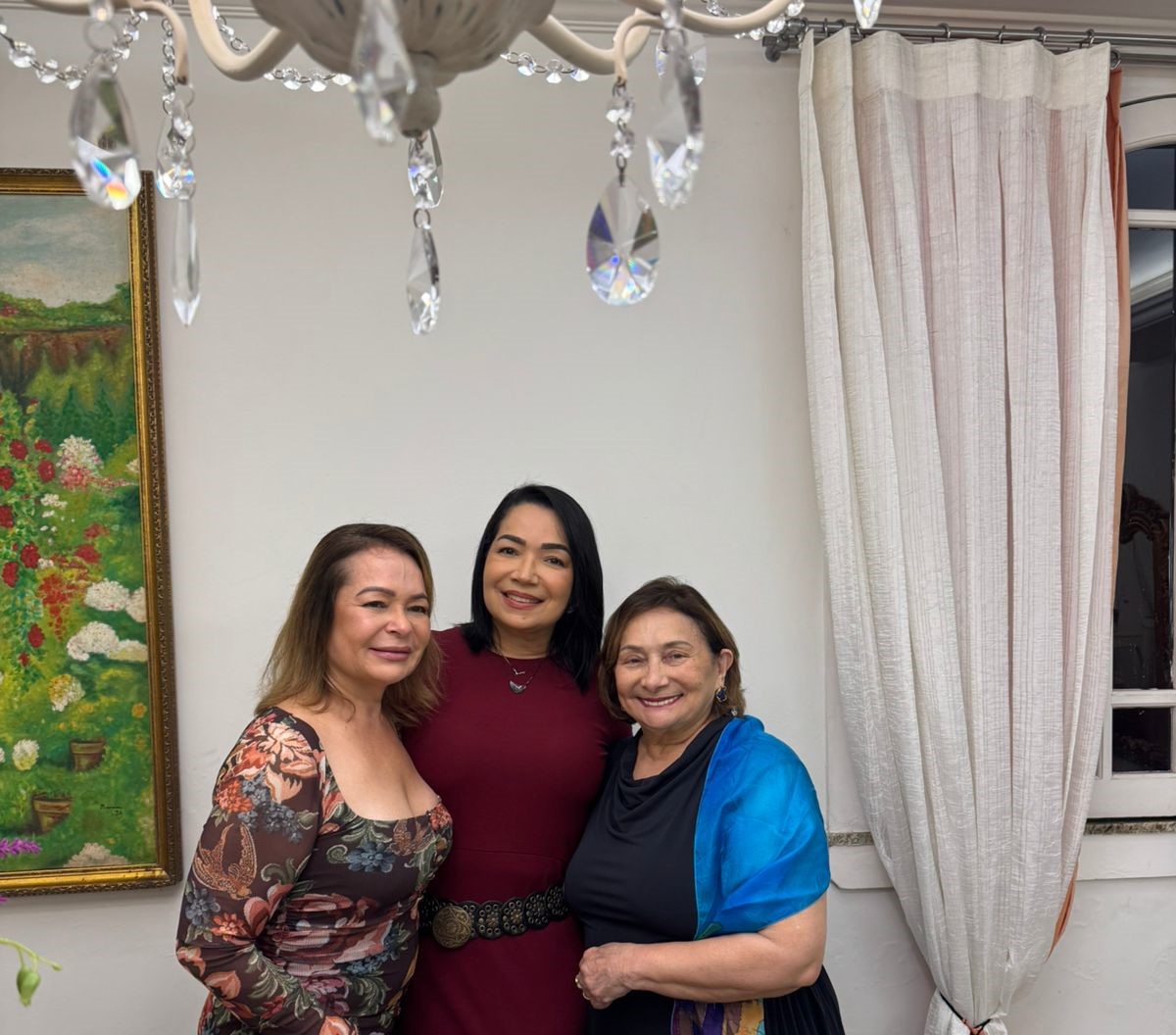 Jackie Pinheiro traz os registros do aniversário de Giu Evangelista