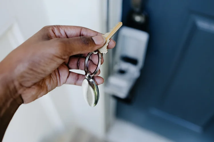 Entenda por que cada vez mais jovens estão desistindo da casa própria