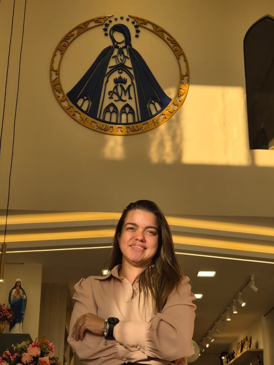 Mãe acreana transforma promessa pela cura do filho em cafeteria religiosa