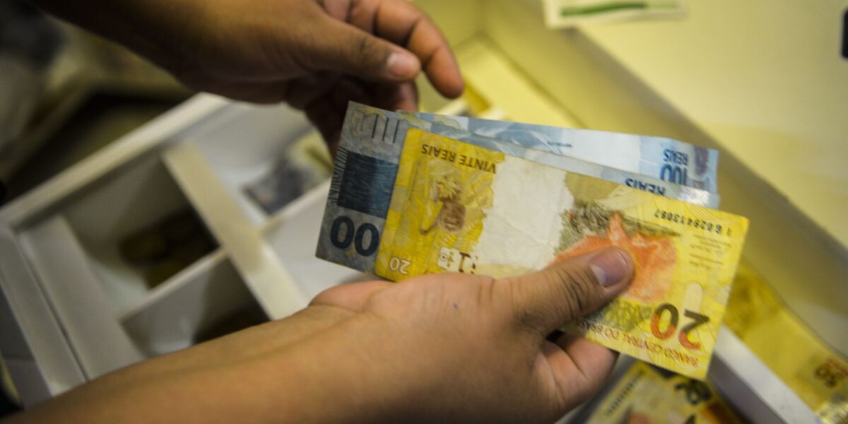 Novo Desenrola renegocia quase R$ 12 bilhões em dívidas Novo Desenrola renegocia quase R$ 12 bilhões em dívidas