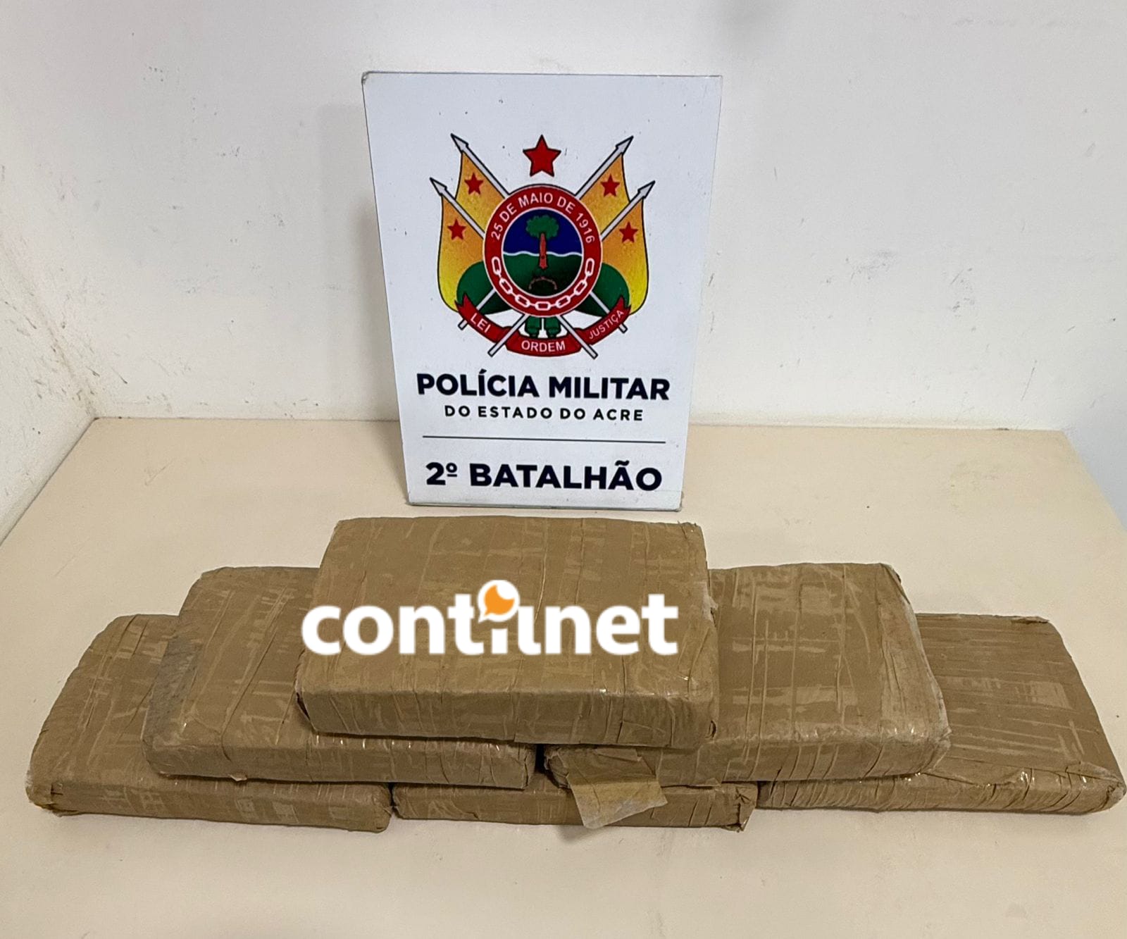 Polícia apreende cerca de 6 quilos de skunk em casa abandonada em Rio Branco