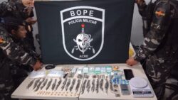 Polícia encontra drogas enterradas em quintal e prende suspeito
