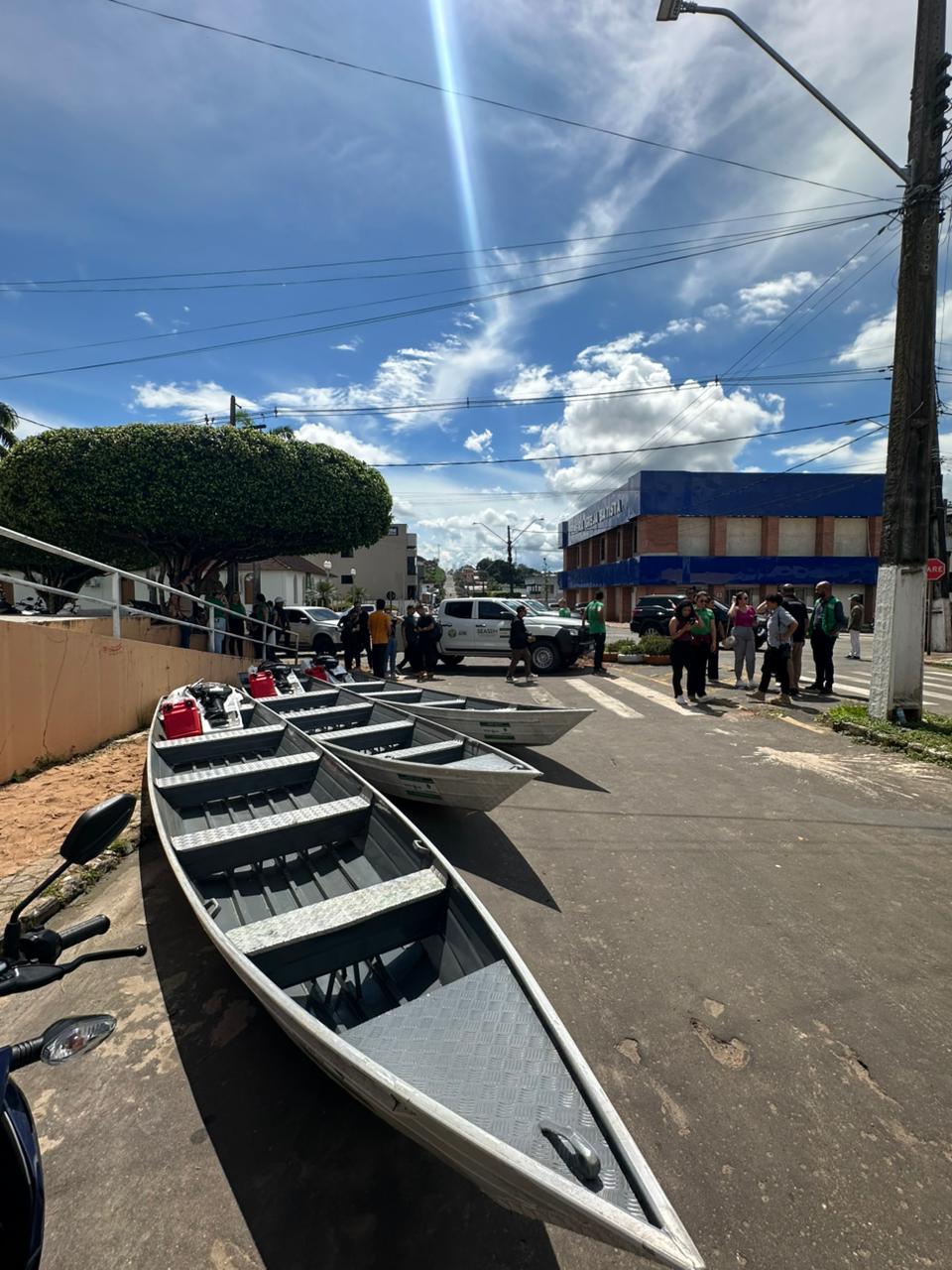 Além de Cruzeiro do Sul, o governo também mantém ações emergenciais em outras regiões do Acre.