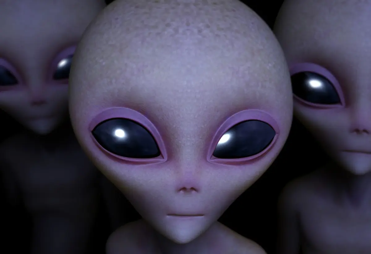 Ex-cientista da CIA diz que EUA conhecem ao menos quatro espécies de ETs Ex-cientista da CIA diz que EUA conhecem ao menos quatro espécies de ETs