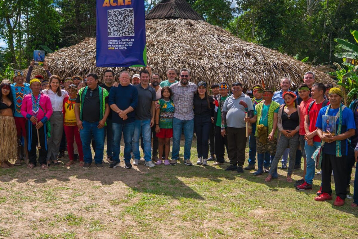 Alan Rick inicia “Fala, Acre!” em aldeia indígena de Feijó