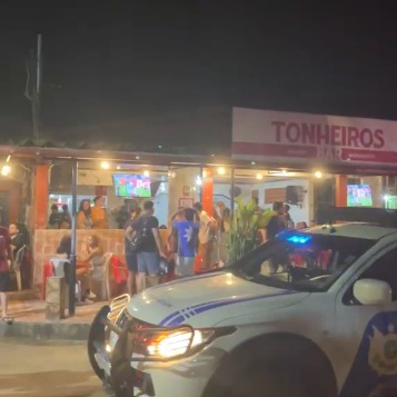 PM e Meio Ambiente cortam som durante fiscalização em bar de Rio Branco