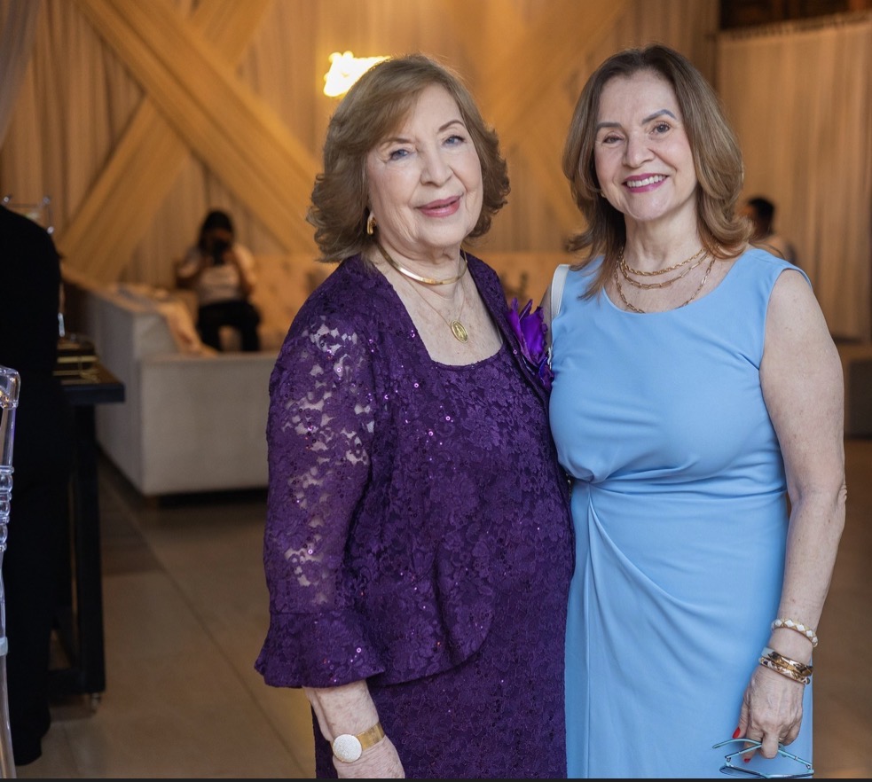 Márcia Abreu traz os detalhes do chá que celebrou os 85 anos de Flávia Lavocat