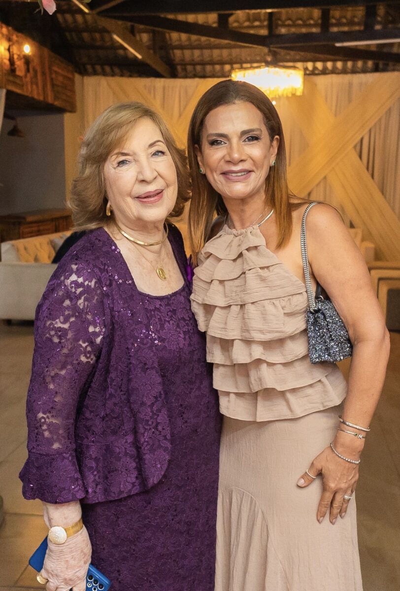 Márcia Abreu traz os detalhes do chá que celebrou os 85 anos de Flávia Lavocat