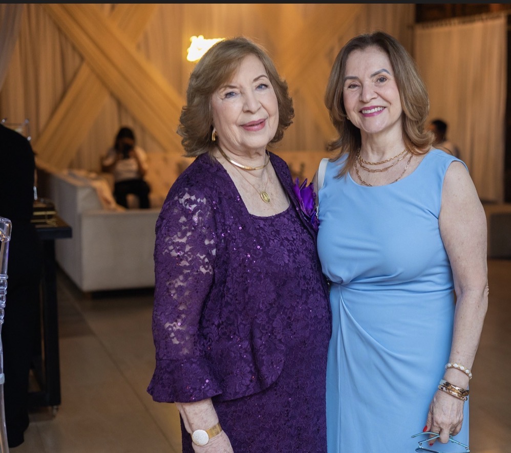 Márcia Abreu traz os detalhes do chá que celebrou os 85 anos de Flávia Lavocat