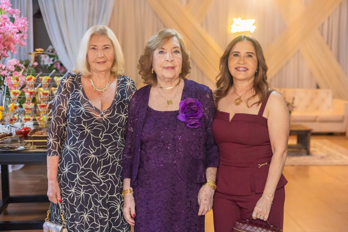 Jackie Pinheiro traz os registros da festa de 85 anos de Flávia Lavocat