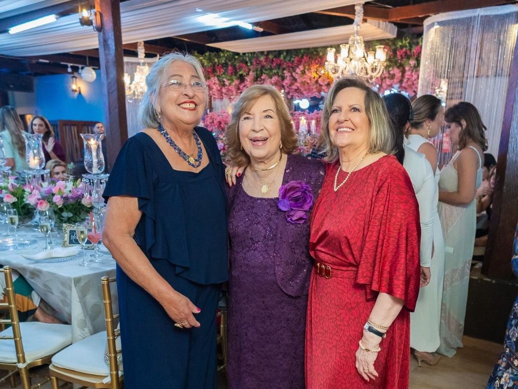 Jackie Pinheiro traz os registros da festa de 85 anos de Flávia Lavocat