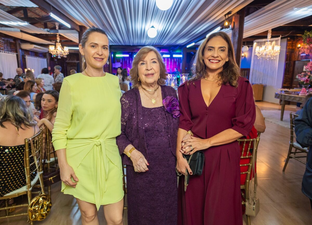 Jackie Pinheiro traz os registros da festa de 85 anos de Flávia Lavocat