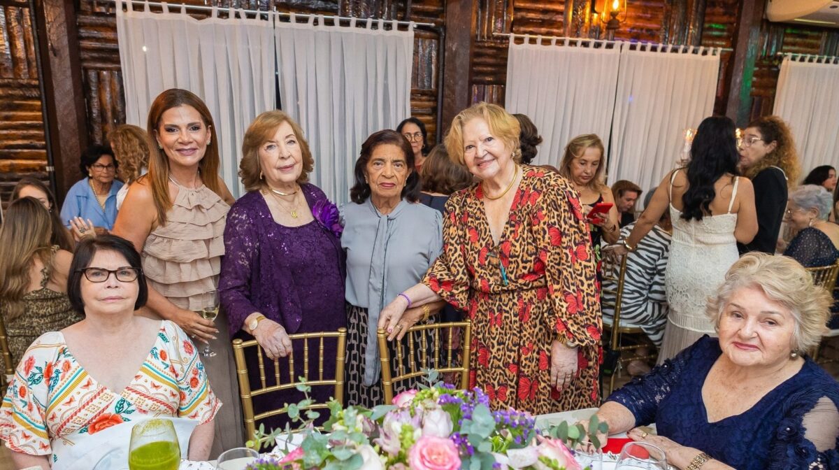 Jackie Pinheiro traz os registros da festa de 85 anos de Flávia Lavocat