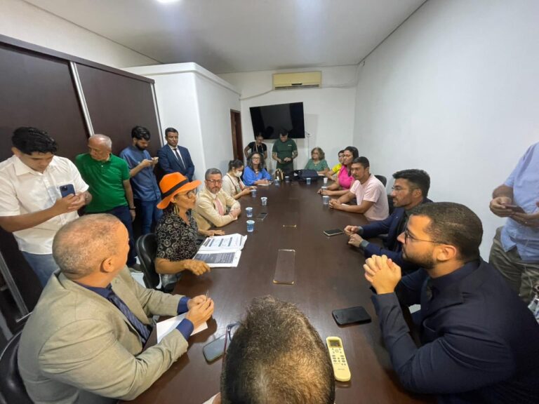 Greve da Educação: Câmara vai intermediar negociação entre prefeitura e servidores