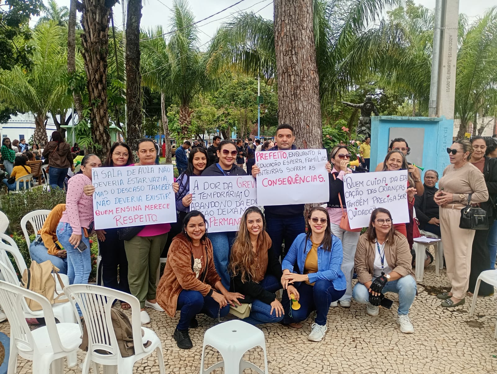 Greve da Educação: mais da metade das escolas aderiu à paralisação