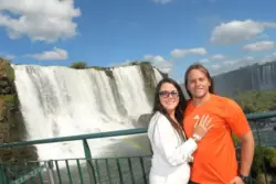 Cantor Guilherme Topado e noiva são sequestrados em PE
