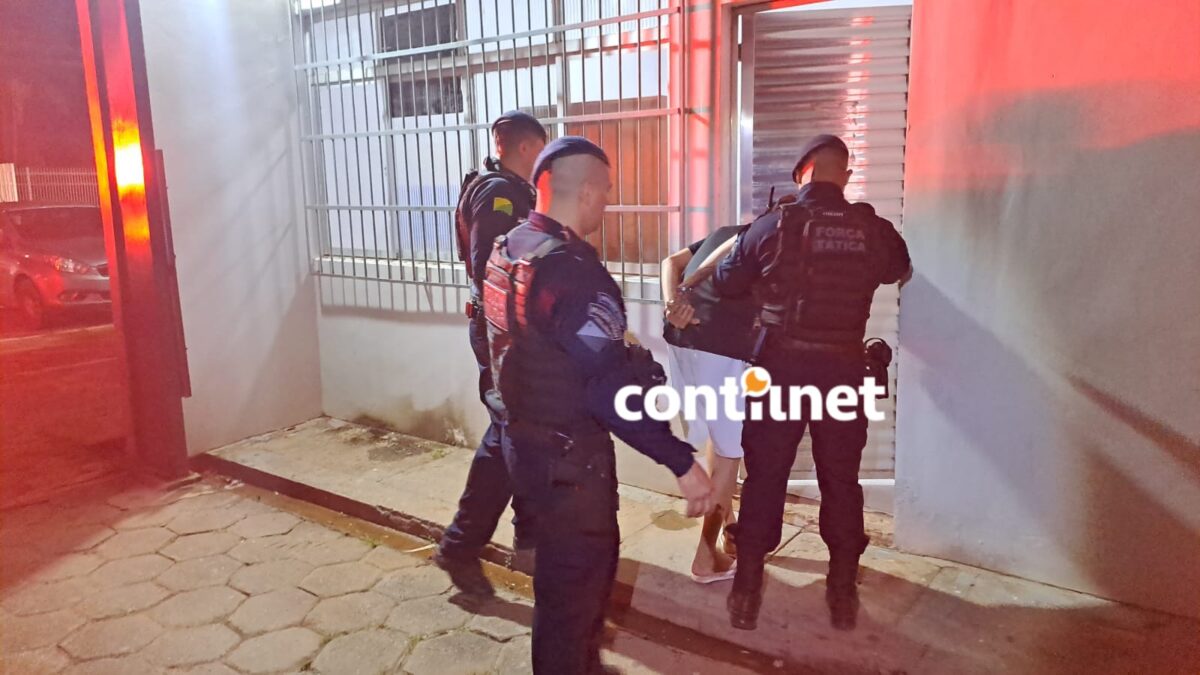 Victor Gabriel Meneses de Oliveira, de 19 anos, conhecido como “Novato”, foi preso em flagrante na noite desta quinta-feira (1º)