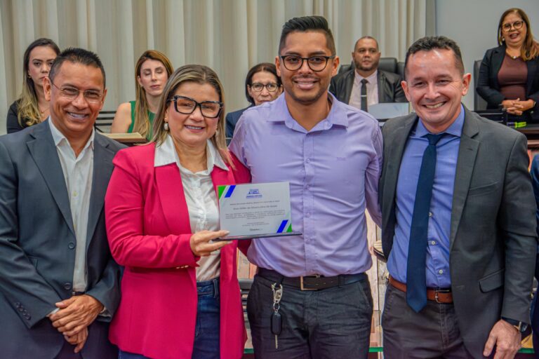 Aleac homenageia profissionais da enfermagem de Rio Branco