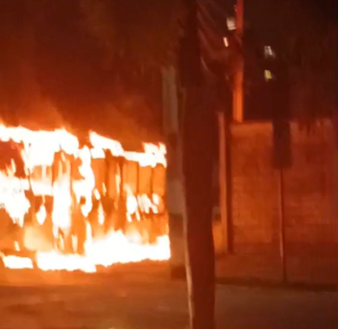 Tenente relata pânico e evacuação de ônibus que pegou fogo