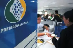 Novas regras de transição do INSS alteram idade mínima e pontuação para aposentadoria