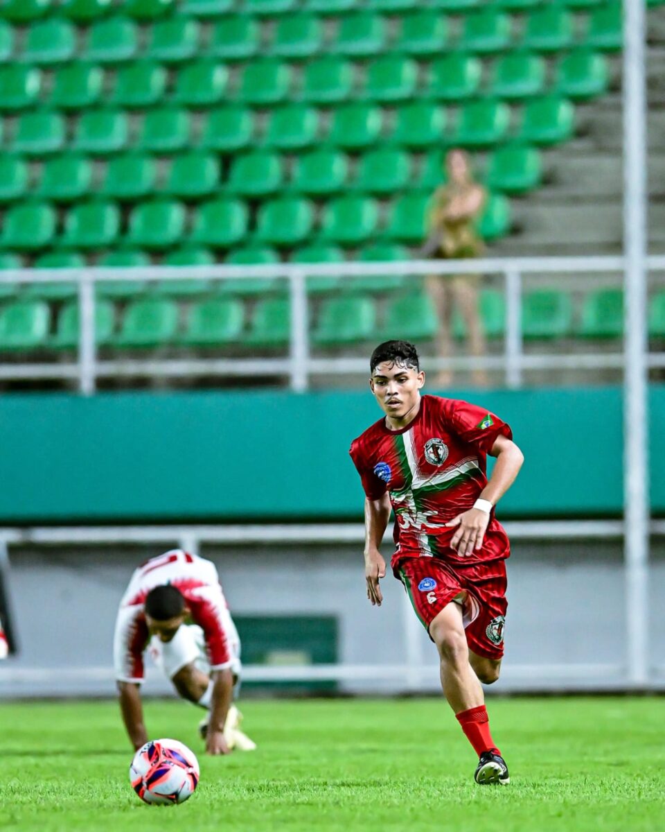 Jovens talentos de Sena Madureira buscam espaço no futebol da capital
