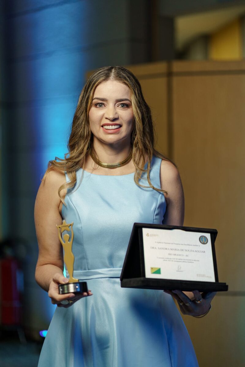 Médica acreana recebe prêmio nacional em São Paulo