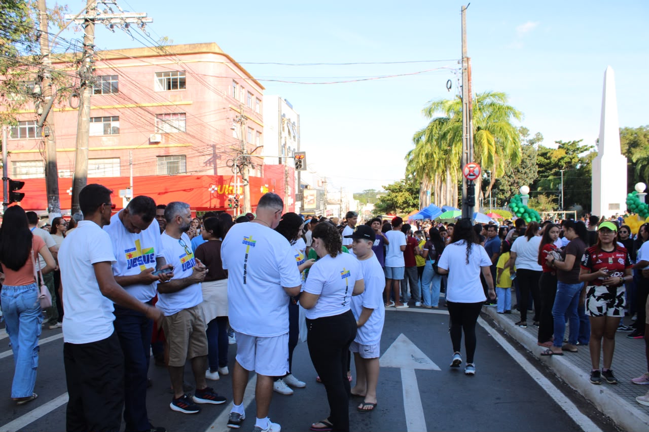 Marcha para Jesus: fiéis se concentram em frente ao Palácio Rio Branco