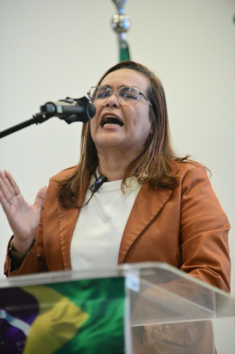 Nikolas e Bittar chegam a evento sob aplausos e apoio de militantes do PL