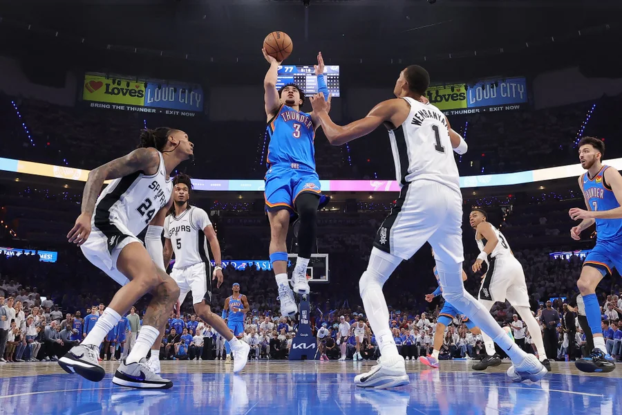 Com show de Shai, OKC Thunder bate Spurs e empata final