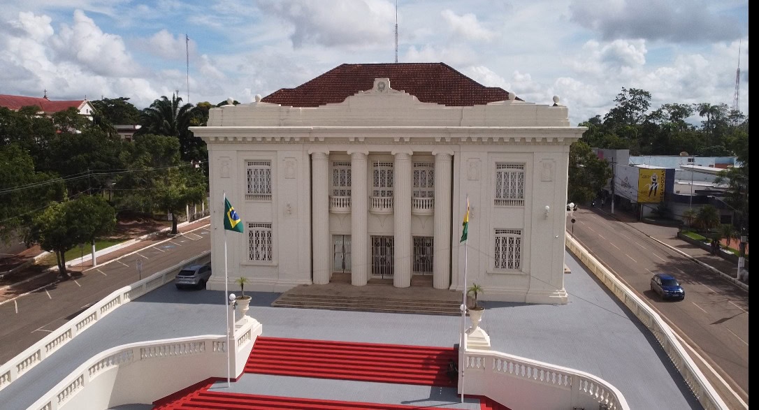 Acre muda política digital e prevê revisão da estratégia do governo