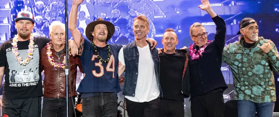 Pearl Jam anuncia primeiro show após saída do baterista; saiba mais