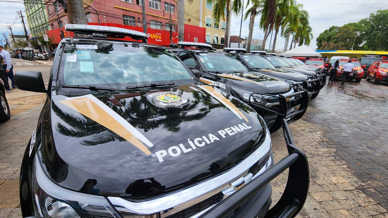 Mulher usa “botão do pânico” após invasão de residência em Sena