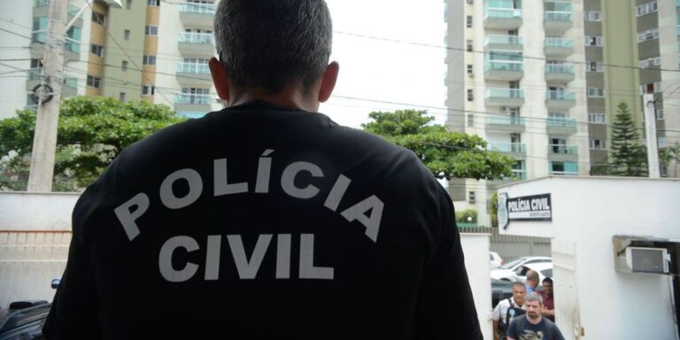 PolĂcia faz operação contra nĂşcleo financeiro do Comando Vermelho