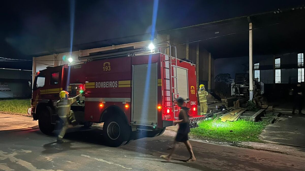 Prejuízo em galpão do polo moveleiro de Cruzeiro foi superior a R$ 200 mil