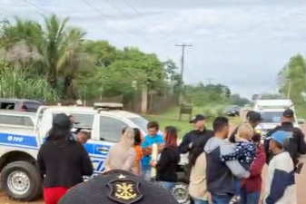 Protesto contra condições de ramais bloqueia a AC-10 neste sábado