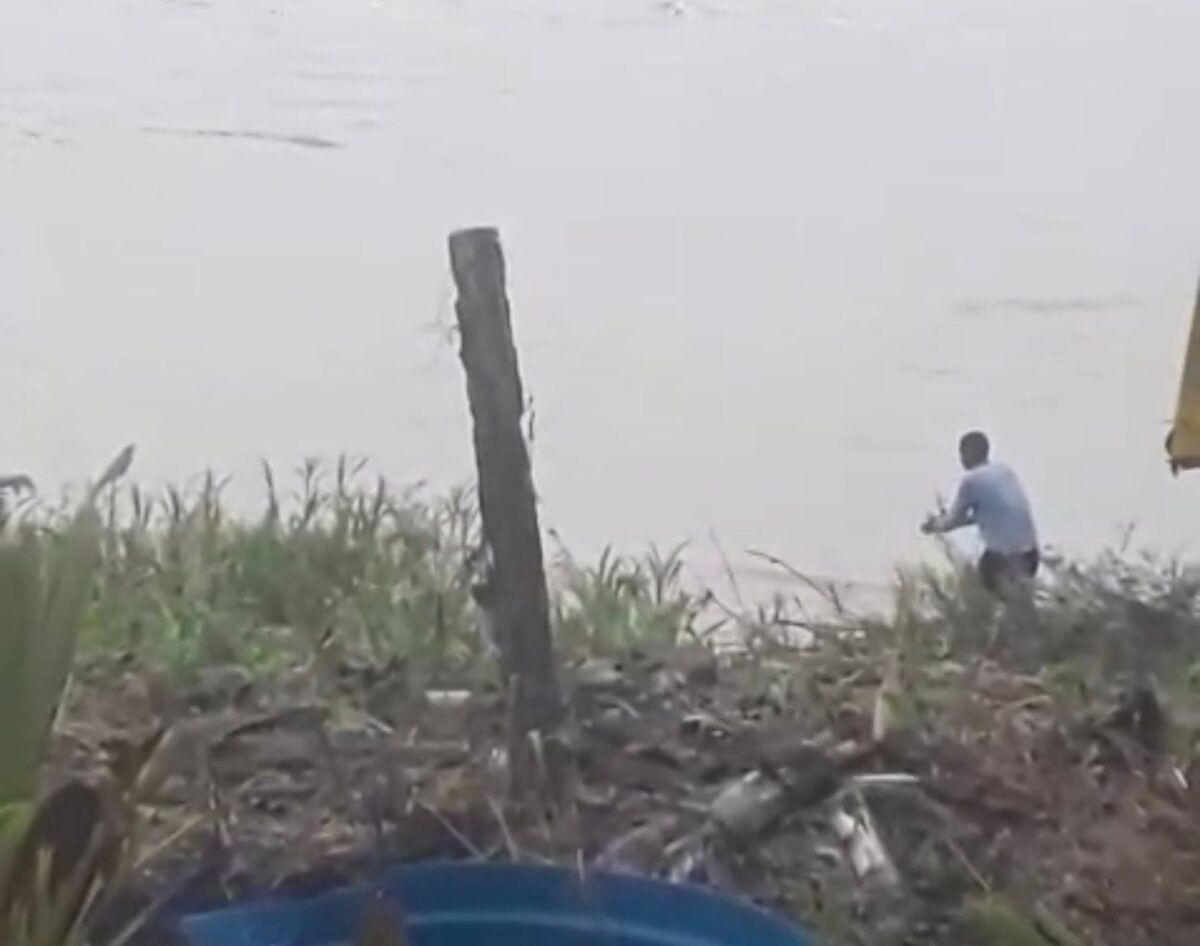 Um vídeo obtido pela redação revela o momento em que um jovem identificado até o momento como Jacinto se joga nas águas do rio Purus