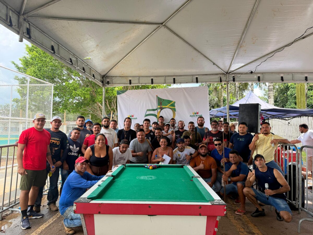 Torneio de sinuca reúne duplas e movimenta aniversário de Assis Brasil