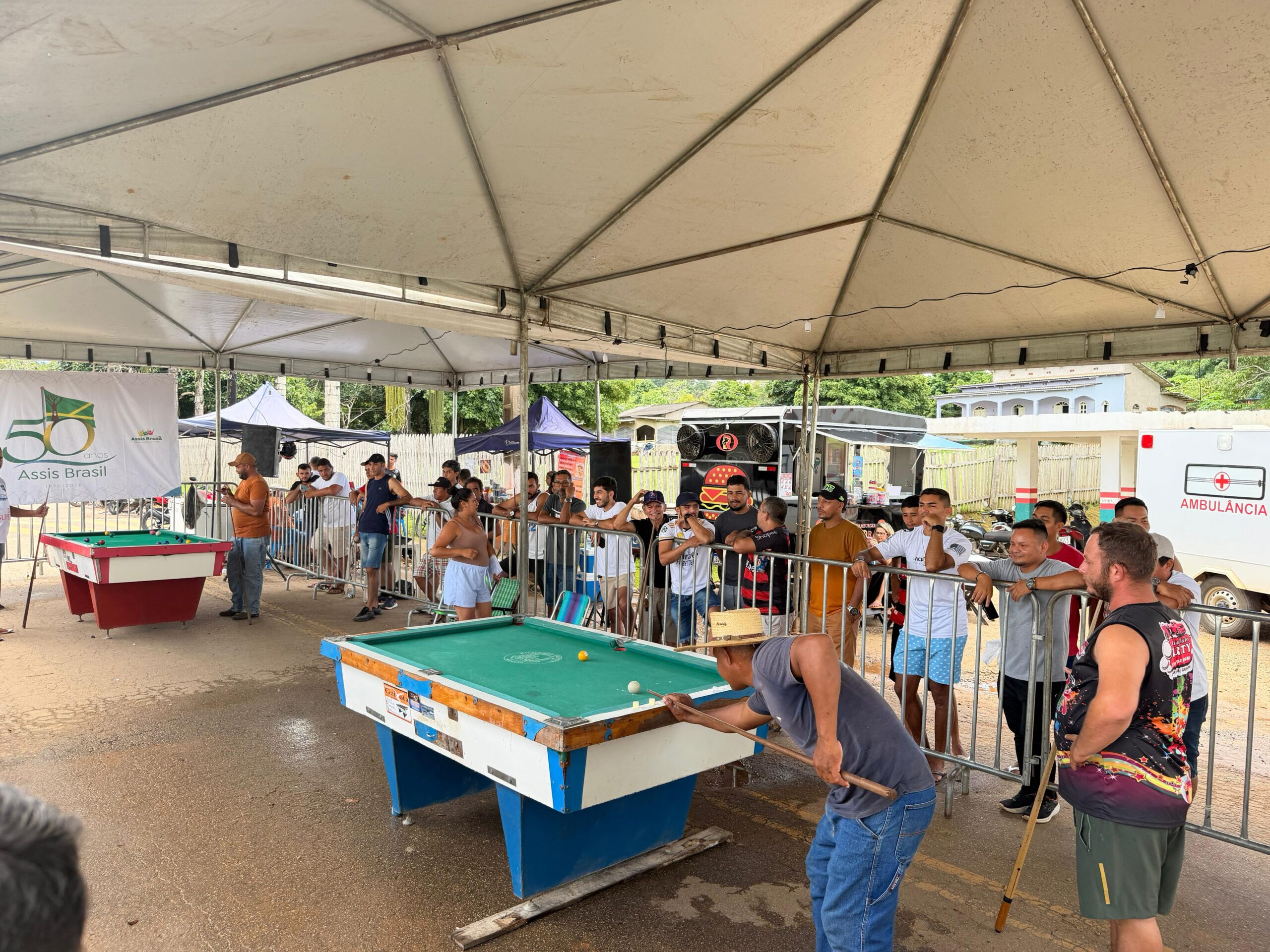 Torneio de sinuca reúne duplas e movimenta aniversário de Assis Brasil